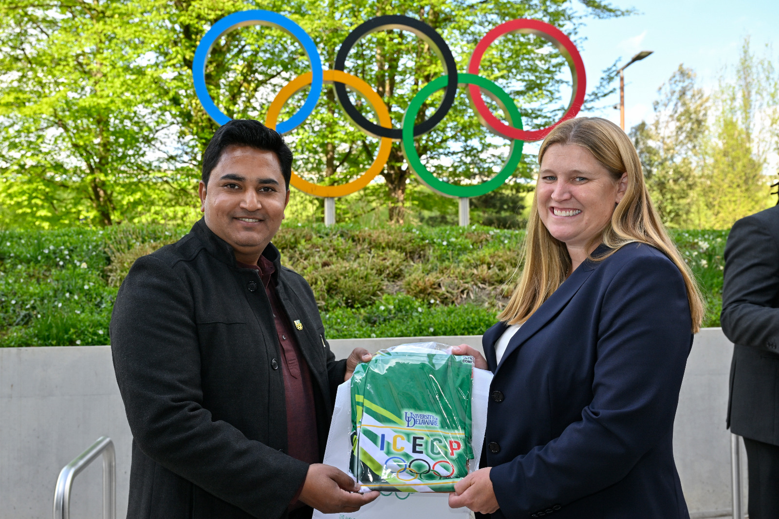 Pakistan Archery Head Coach Hafiz Abdur Rehman receives IOC Honors