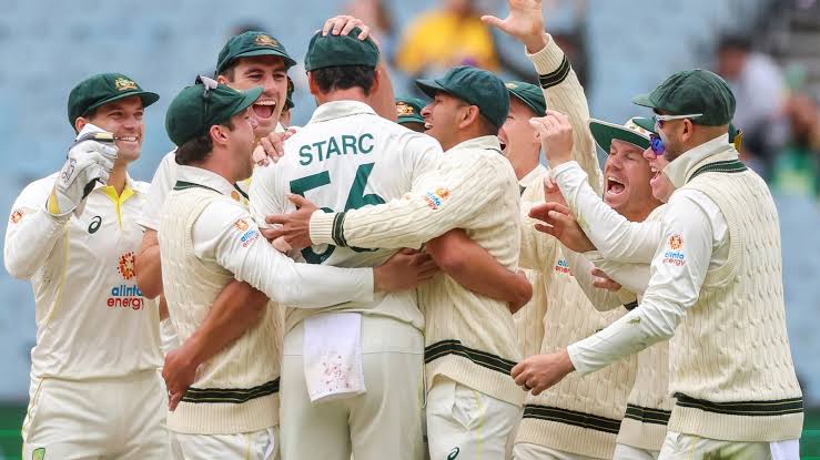 Australia announces a 14-man squad for the Pakistani first-test match.